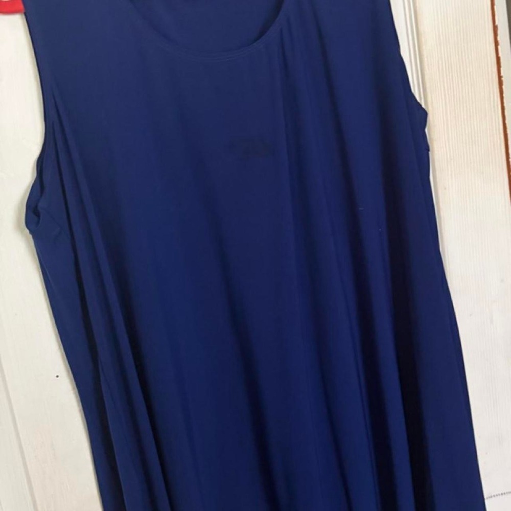 Sleeveless dress
